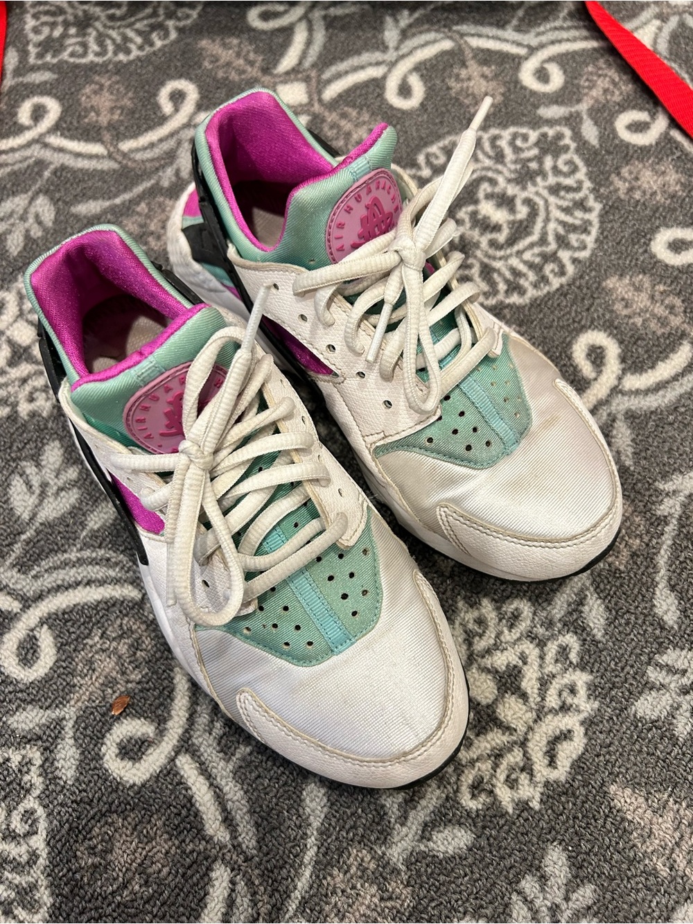 Vintage Nike Hurraches size 6